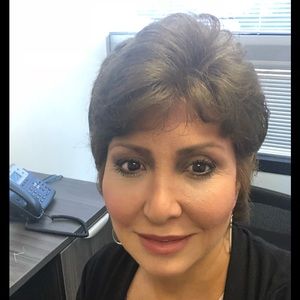 Meet your Posher, Yolanda